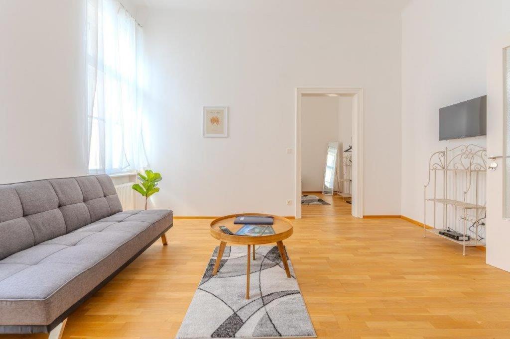 Deluxe Apartments Near The Center Krems an der Donau Dış mekan fotoğraf